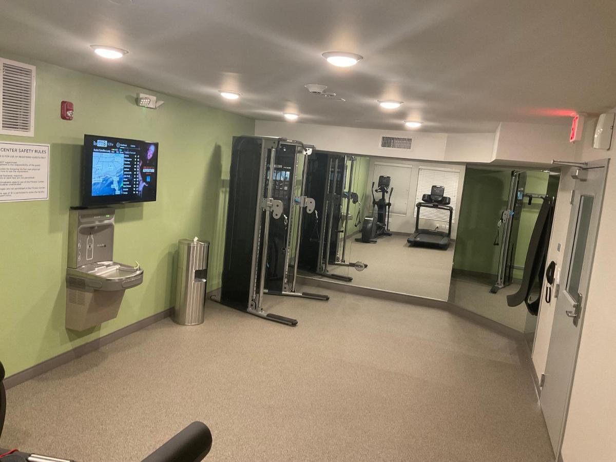 Woodspring Suites Dearborn Detroit Exteriör bild
