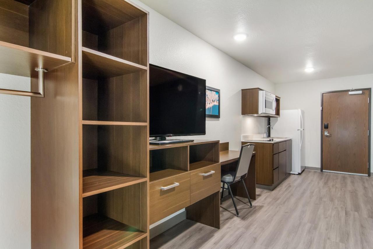 Woodspring Suites Dearborn Detroit Exteriör bild