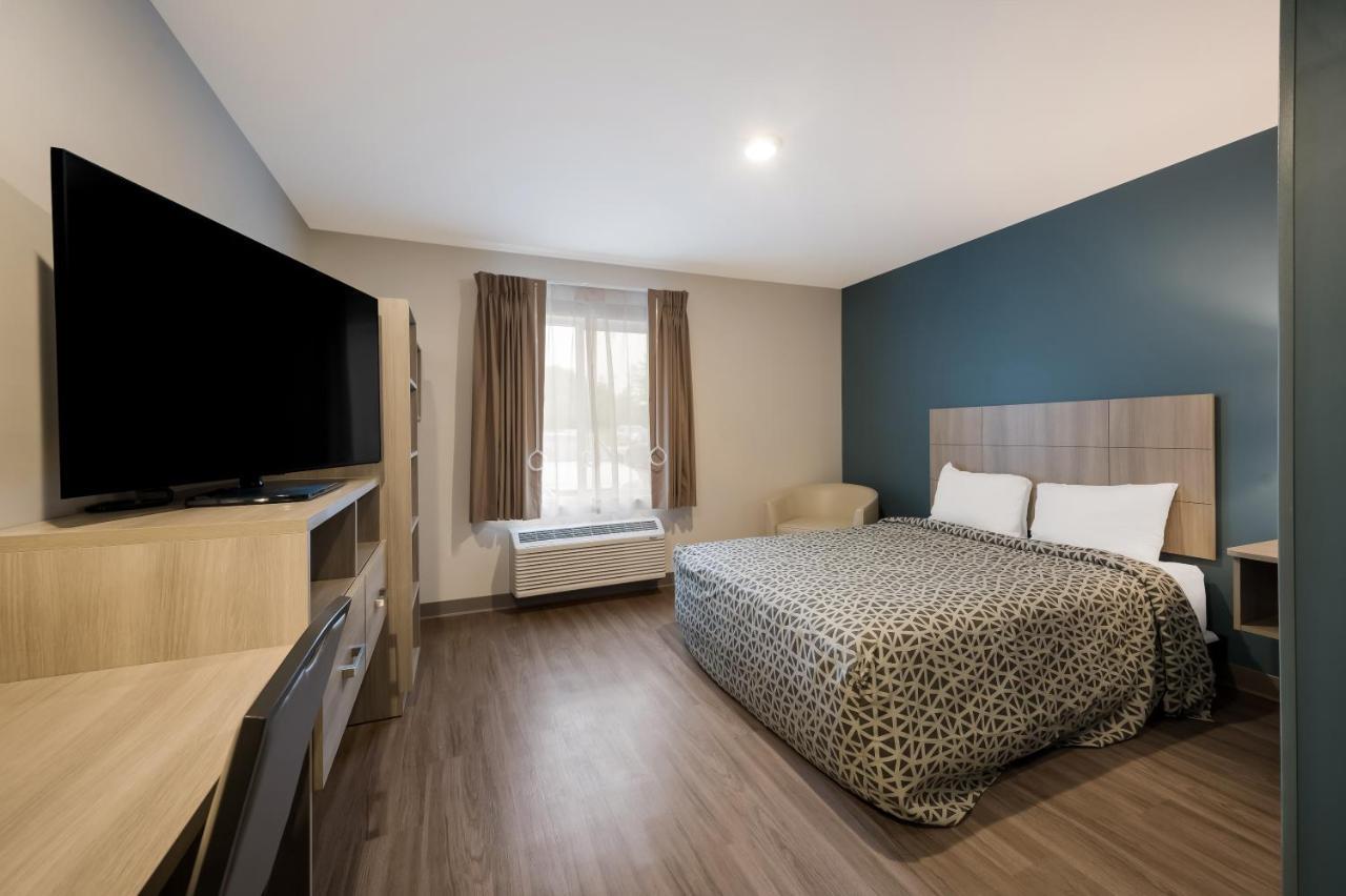Woodspring Suites Dearborn Detroit Exteriör bild