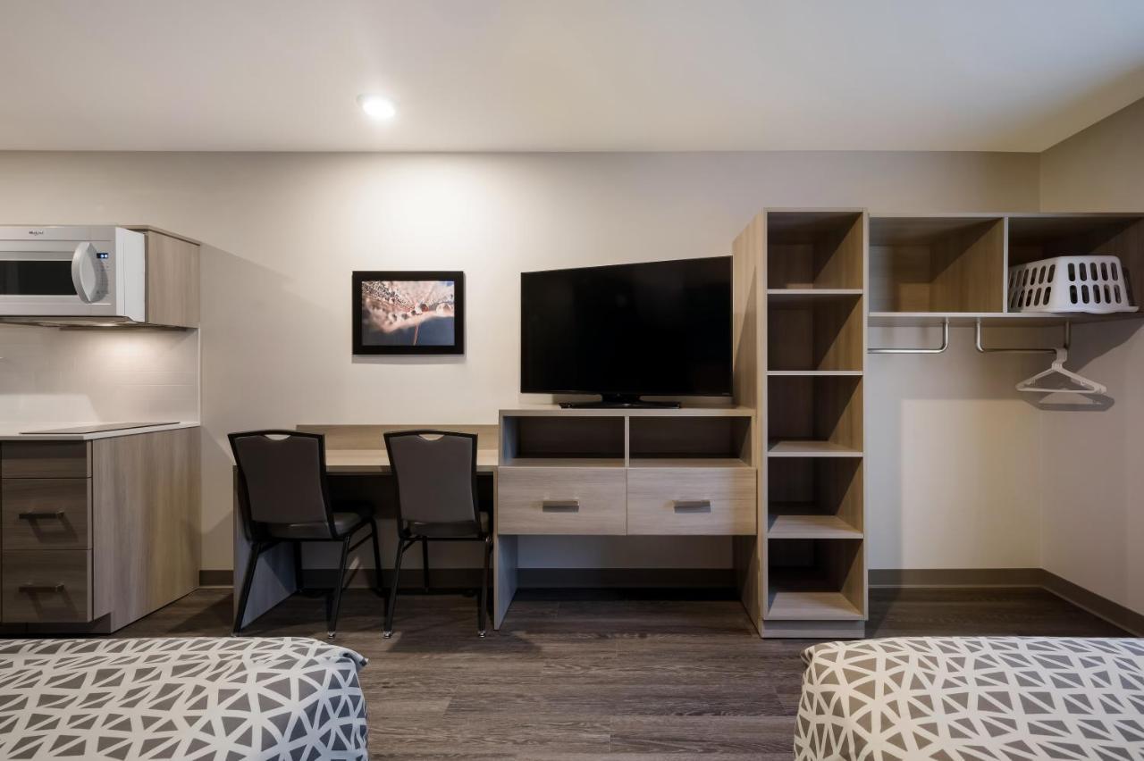 Woodspring Suites Dearborn Detroit Exteriör bild