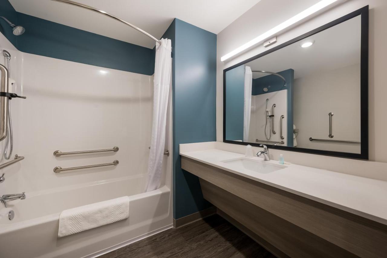 Woodspring Suites Dearborn Detroit Exteriör bild