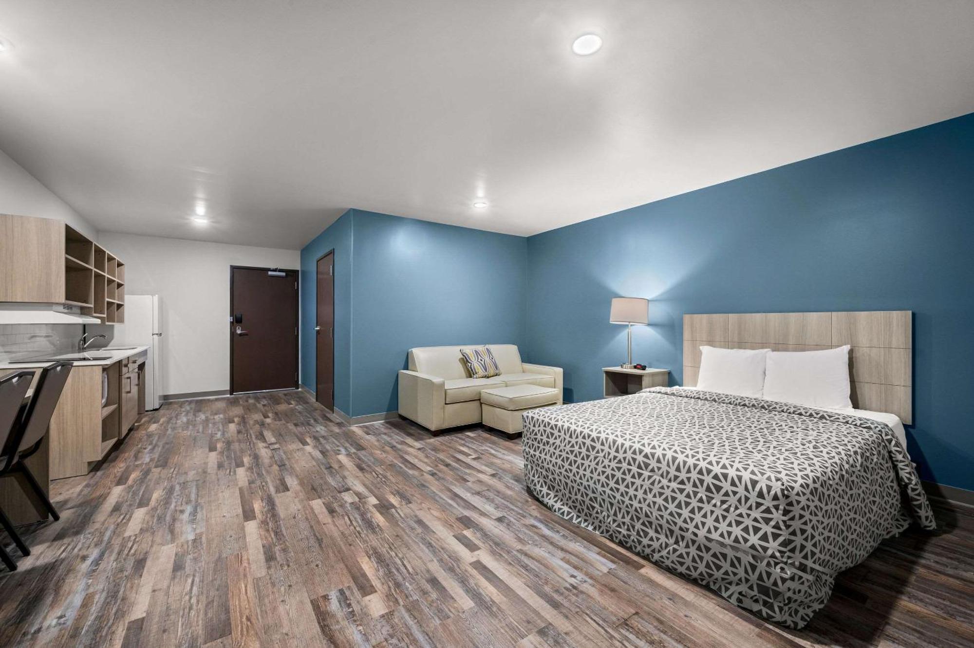 Woodspring Suites Dearborn Detroit Exteriör bild