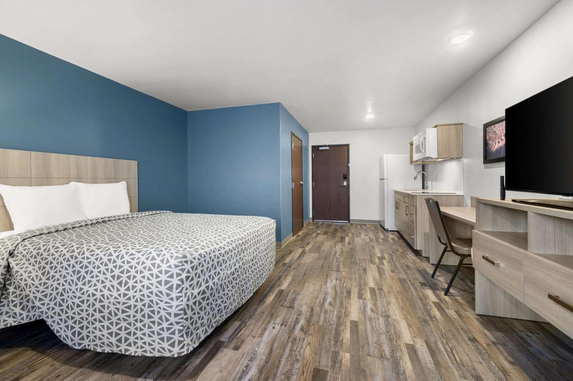 Woodspring Suites Dearborn Detroit Exteriör bild
