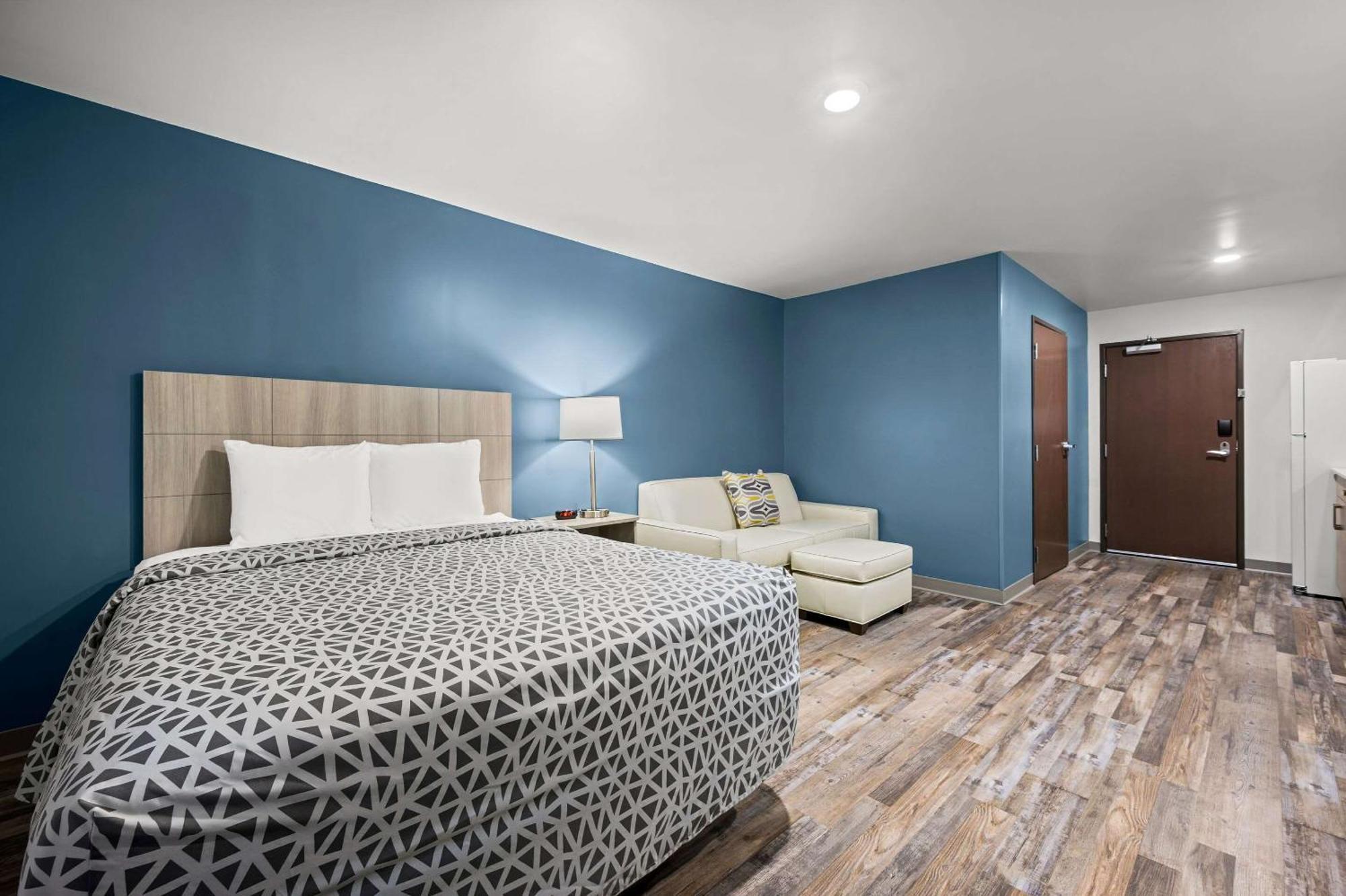 Woodspring Suites Dearborn Detroit Exteriör bild