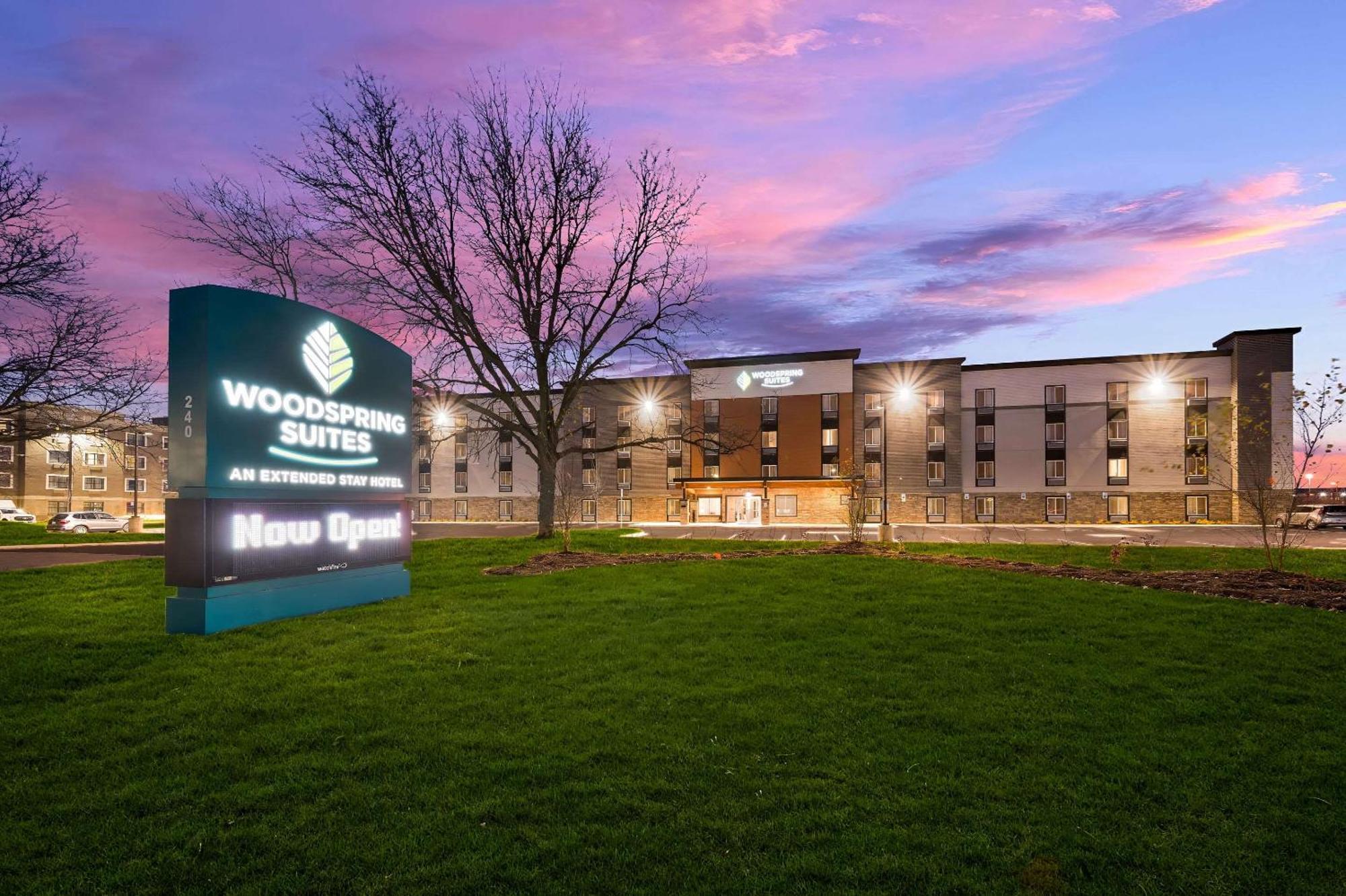 Woodspring Suites Dearborn Detroit Exteriör bild